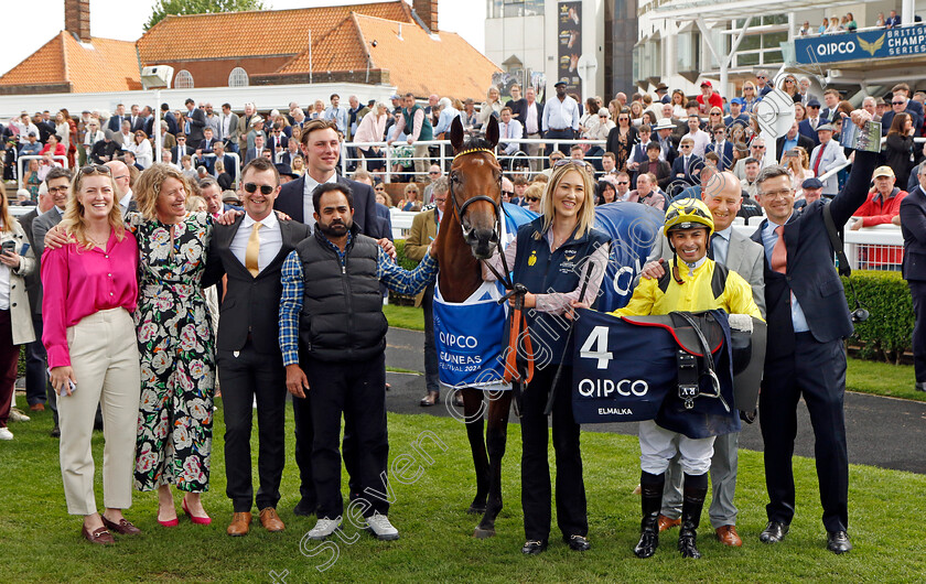 Elmalka-0012 
 ELMALKA (Silvestre de Sousa) with Roger Varian after The Qipco 1000 Guineas
Newmarket 5 May 2024 - Pic Steven Cargill / Racingfotos.com