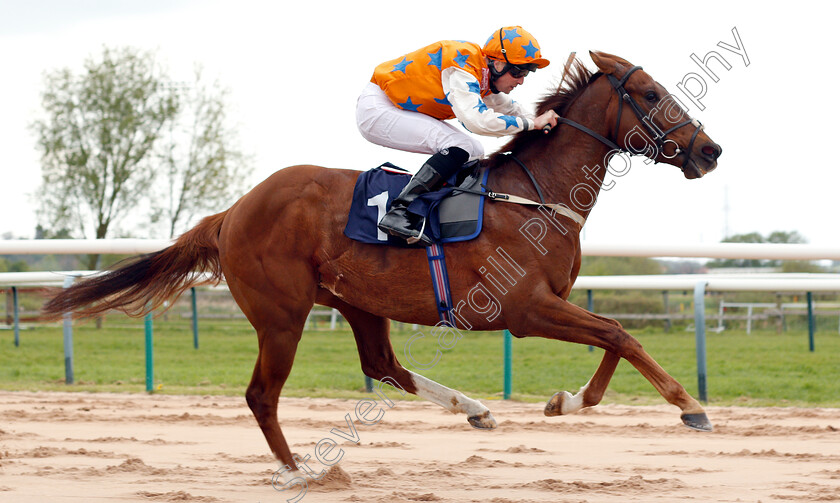 Peruvian-Summer-0005 
 PERUVIAN SUMMER (Jack Mitchell) wins The May Bank Holiday Racecourse Antiques Fair Handicap
Southwell 29 Apr 2019 - Pic Steven Cargill / Racingfotos.com