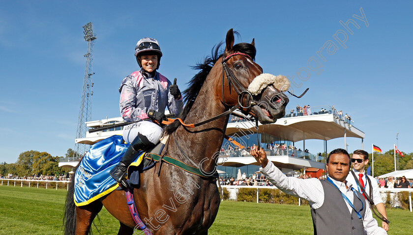 Throne-Hall-0011 
 THRONE HALL (Brodie Hampson) winner of The H.M. Drottningens Pris
Bro Park, Sweden , 15 Sep 2024 - Pic Steven Cargill / Racingfotos.com