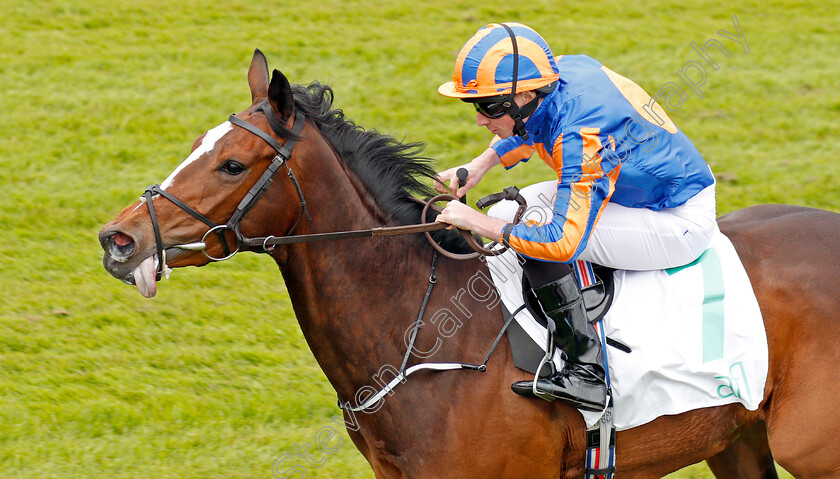 Magic-Wand-0011 
 MAGIC WAND (Ryan Moore) wins The Arkle Finance Cheshire Oaks Stakes Chester 9 May 2018 - Pic Steven Cargill / Racingfotos.com