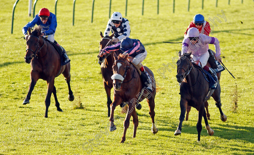 Juan-Bermudez-0004 
 JUAN BERMUDEZ (centre, Andrea Atzeni) beats THE GADGET MAN (right) and WALK OF STARS (left) in The Let's Talk About Race Webinar EBF Future Stayers Novice Stakes
Newmarket 20 Oct 2021 - Pic Steven Cargill / Racingfotos.com