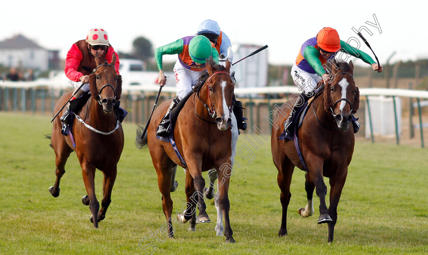 Hart-Stopper-0003 
 HART STOPPER (centre, Jamie Spencer) beats RAUCOUS (right) in The Diomed Developments Optional Claiming Handicap
Yarmouth 18 Jul 2018 - Pic Steven Cargill / Racingfotos.com