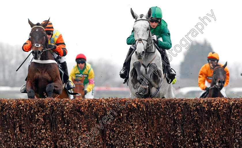 Bristol-De-Mai-0001 
 BRISTOL DE MAI (Daryl Jacob) leads MIGHT BITE (left) Aintree 12 Apr 2018 - Pic Steven Cargill / Racingfotos.com