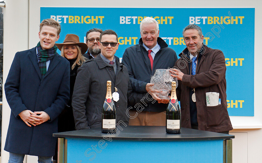 Ballyhill-0009 
 Presentation for The BetBright Best For Festival Betting Handicap Chase Cheltenham 1 Jan 2018 - Pic Steven Cargill / Racingfotos.com