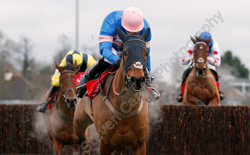 Cyrname-0006 
 CYRNAME (Sean Bowen) wins The 32Red.com Wayward Lad Novices Chase Kempton 27 Dec 2017 - Pic Steven Cargill / Racingfotos.com