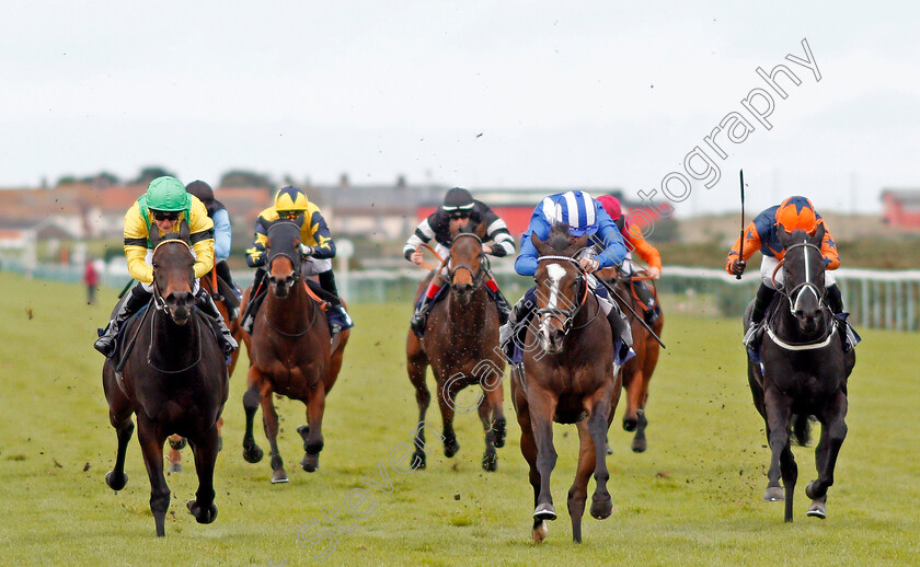 Talaaqy-0002 
 TALAAQY (2nd right, Jim Crowley) beats PUDS (left) and SPENNY'S LASS (right) in The British Stallion Studs EBF Fillies Novice Stakes Yarmouth 24 Oct 2017 - Pic Steven Cargill / Racingfotos.com