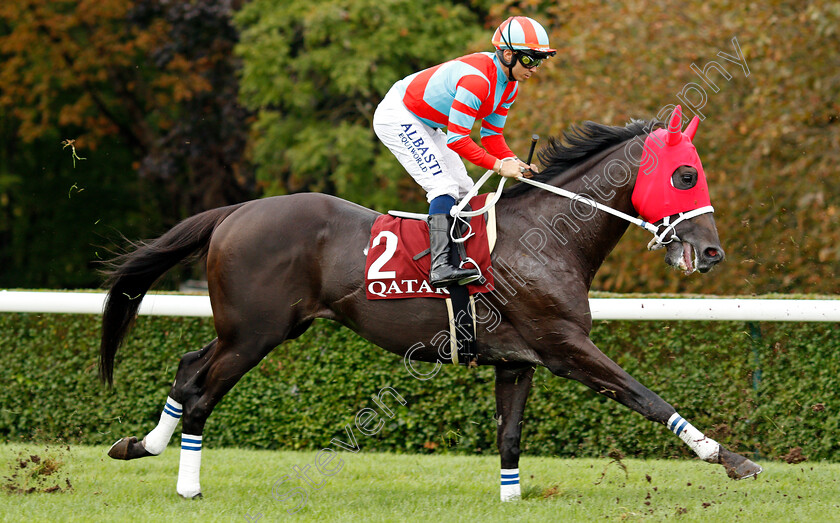 Deep-Bond-0002 
 DEEP BOND (Mickael Barzalona)
Longchamp 3 Oct 2021 - Pic Steven Cargill / Racingfotos.com