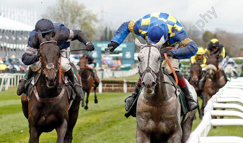 Bill-Baxter-0004 
 BILL BAXTER (right, Sam Twiston-Davies) beats FANTASTIC LADY (left) in The Randox Topham Handicap Chase
Aintree 14 Apr 2023 - Pic Steven Cargill / Racingfotos.com