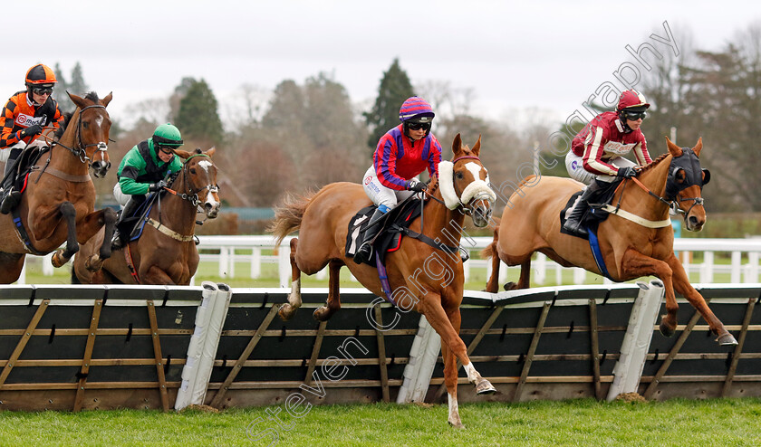 Thank-You-Ma am-0007 
 THANK YOU MA'AM (Olive Nicholls) beats GOLDEN AMBITION (right) in The Thames Materials Novices Handicap Hurdle
Ascot 21 Dec 2024 - Pic Steven Cargill / Racingfotos.com