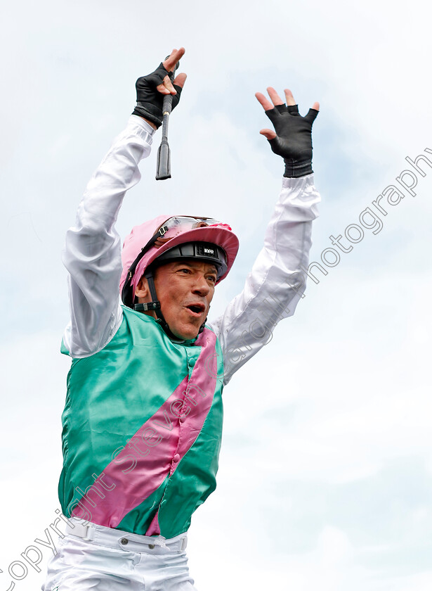 Dettori-0001 
 Frankie Dettori leaps from Arrest after The Boodles Chester Vase
Chester 10 May 2023 - Pic Steven Cargill / Racingfotos.com