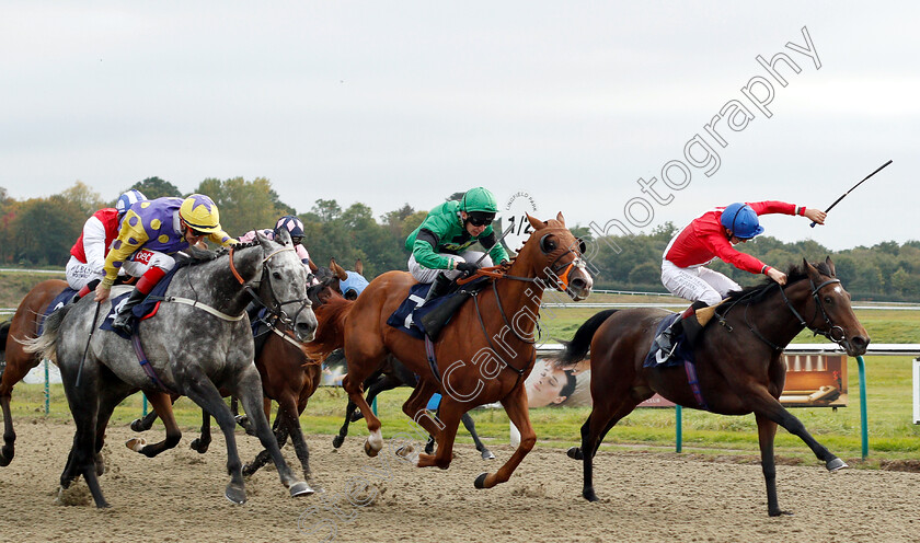 Bamako-De-Chatelet-0002 
 BAMAKO DU CHATELET (left, Fran Berry) beats VOLUMINOUS (right) and TWISTER (centre) in The 188bet Mobile Bet10 Get20 Handicap
Lingfield 4 Oct 2018 - Pic Steven Cargill / Racingfotos.com