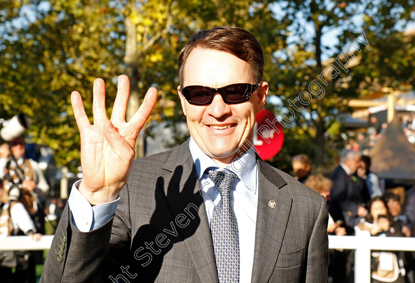 Aidan-O Brien-0001 
 Aidan O'Brien celebrates 4 winners 
Longchamp 5 Oct 2024 - Pic Steven Cargill / Racingfotos.com