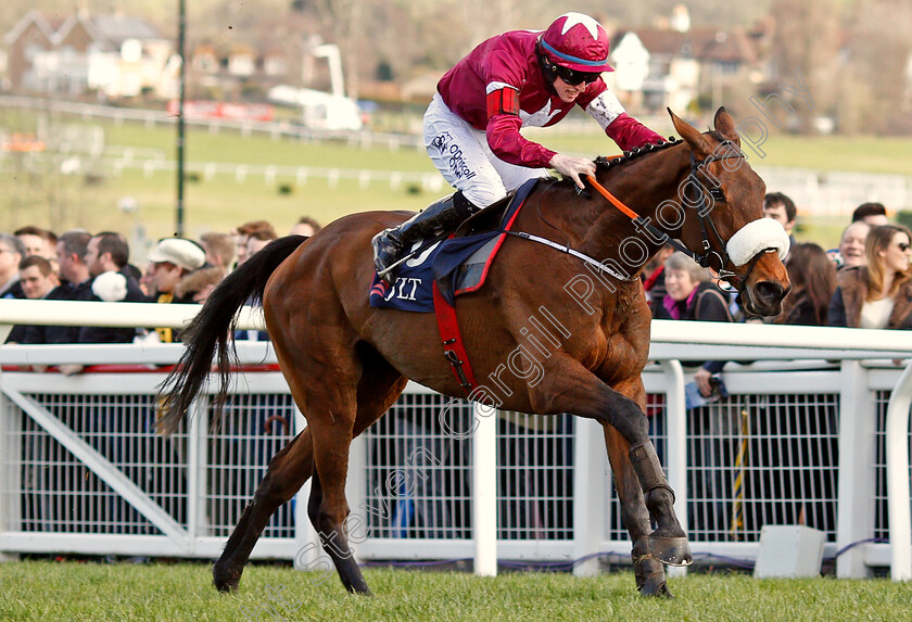 Shattered-Love-0004 
 SHATTERED LOVE (Jack Kennedy) wins The JLT Novices Chase Cheltenham 15 Mar 2018 - Pic Steven Cargill / Racingfotos.com