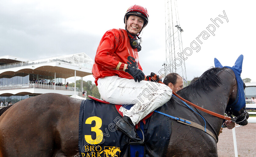 Sublissimo-0006 
 SUBLISSIMO (Sara Vermeersch) after The Lady Jockeys Thoroughbred World Championship Round 4
Bro Park Sweden 5 Aug 2019 - Pic Steven Cargill / Racingfotos.com