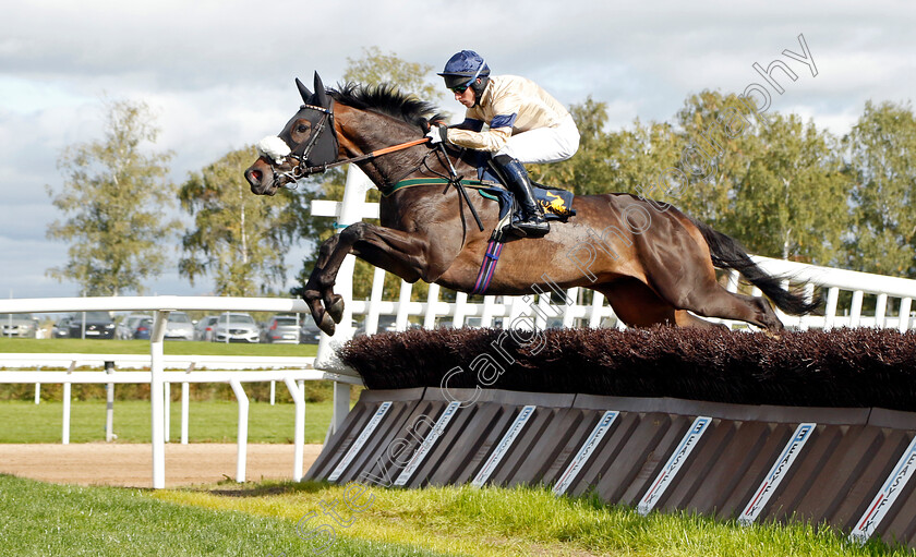 Al-Zaraqaan-0001 
 AL ZARAQAAN (Gavin Sheehan) wins The H.M. Drottningens Pris 
Bro Park, Sweden 18 Sep 2022 - Pic Steven Cargill / Racingfotos.com