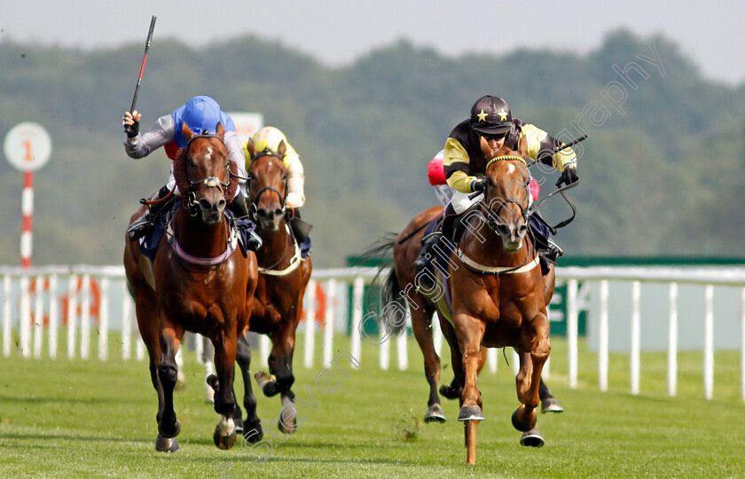 Call-Me-Ginger-0001 
 CALL ME GINGER (right, Amie Waugh) beats GIOGIOBBO (left) in The Silk Series Handicap
Doncaster 9 Sep 2021 - Pic Steven Cargill / Racingfotos.com