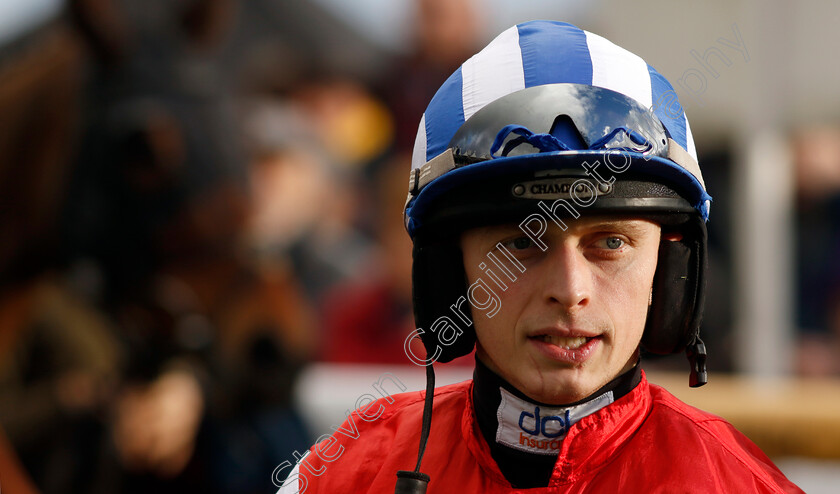 James-Bowen-0001 
 JAMES BOWEN
Sandown 9 Dec 2023 - Pic Steven Cargill / Racingfotos.com