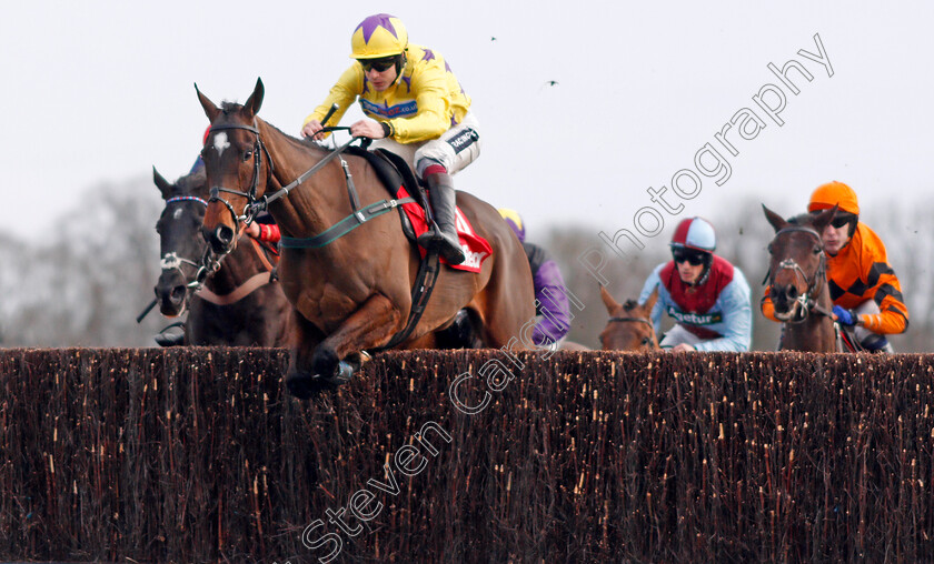 Fountains-Windfall-0002 
 FOUNTAINS WINDFALL (Aidan Coleman) Kempton 26 Dec 2017 - Pic Steven Cargill / Racingfotos.com