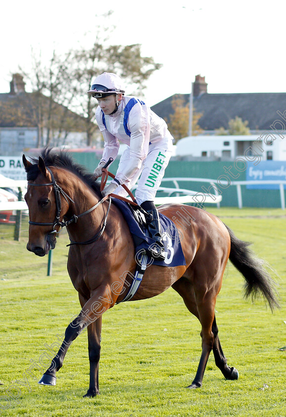 Glorious-Charmer-0001 
 GLORIOUS CHARMER (Jamie Spencer) winner of The Grosvenor Casino Of Great Yarmouth Nursery
Yarmouth 23 Oct 2018 - Pic Steven Cargill / Racingfotos.com