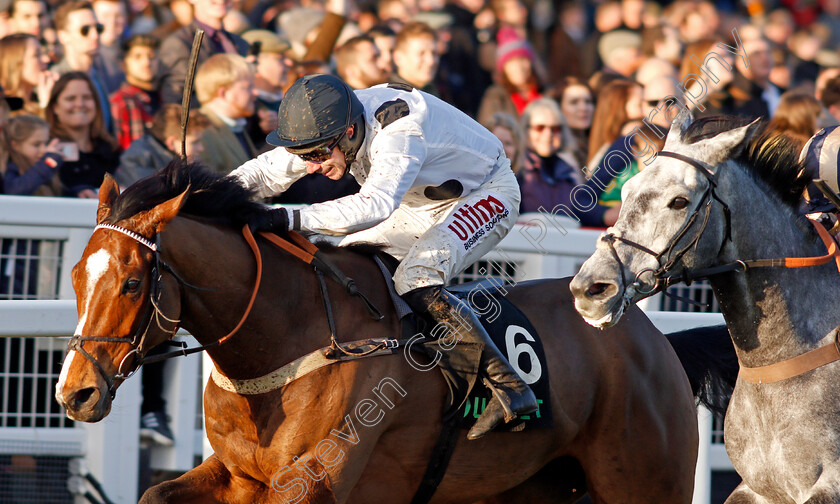 Elgin-0007 
 ELGIN (Wayne Hutchinson) wins The Unibet Greatwood Handicap Hurdle Cheltenham 19 Nov 2017 - Pic Steven Cargill / Racingfotos.com