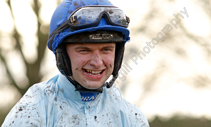 Sean-Bowen-0003 
 Sean Bowen after winning The Betfair Fighting Fifth Hurdle on NOT SO SLEEPY
Sandown 9 Dec 2023 - Pic Steven Cargill / Racingfotos.com