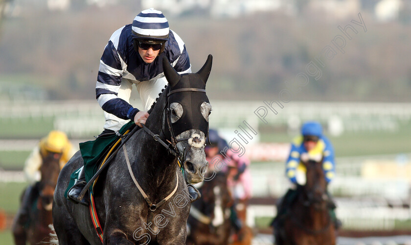 Al-Dancer-0009 
 AL DANCER (Sam Twiston-Davies) wins The Catesby Handicap Hurdle
Cheltenham 14 Dec 2018 - Pic Steven Cargill / Racingfotos.com