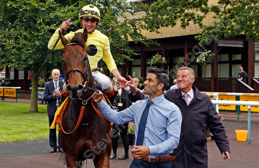 Emaraaty-Ana-0011 
 EMARAATY ANA (Andrea Atzeni) with trainer Kevin Ryan after The Betfair Sprint Cup
Haydock 4 Sep 2021 - Pic Steven Cargill / Racingfotos.com