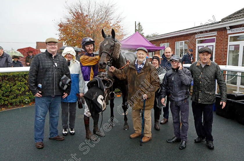 Lady-Babs-0009 
 LADY BABS (Conor Rabbitt) winner of The Pertemps Network Handicap Hurdle
Market Rasen 17 Nov 2022 - pic Steven Cargill / Racingfotos.com