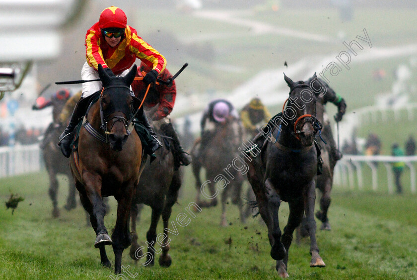 Coole-Cody-0005 
 COOLE CODY (Brendan Powell) wins The Martin & Co Jewellers Intermediate Handicap Hurdle Cheltenham 18 Nov 2017 - Pic Steven Cargill / Racingfotos.com