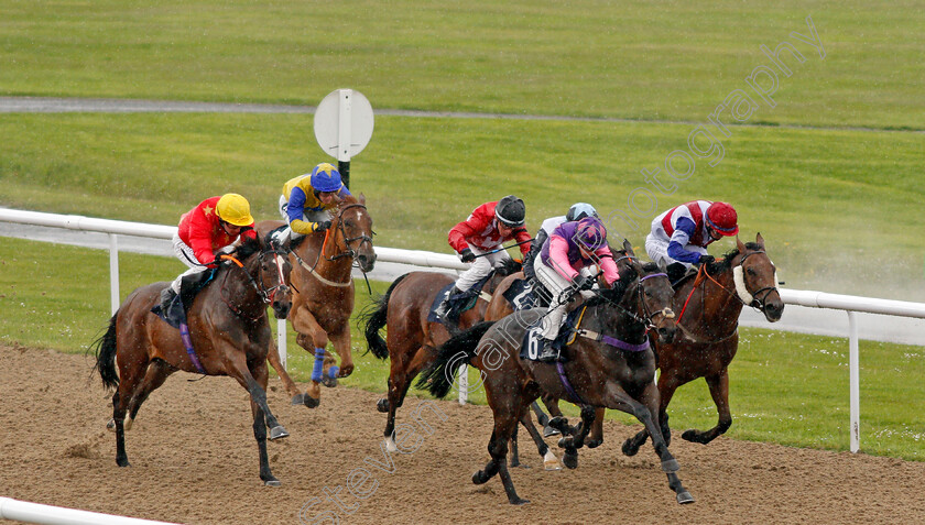 Diamond-Jill-0001 
 DIAMOND JILL (Richard Kingscote) beats PEARLY PRINCE (left) in The EBC Group Your Workplace Technology Partner Handicap
Wolverhampton 24 May 2021 - Pic Steven Cargill / Racingfotos.com