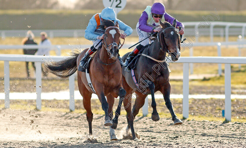 Prince-Of-Eagles-0004 
 PRINCE OF EAGLES (left, Shane Kelly) beats EVENTFUL (right) in The Ministry Of Sound And Light Extravaganza Handicap
Chelmsford 11 Feb 2020 - Pic Steven Cargill / Racingfotos.com