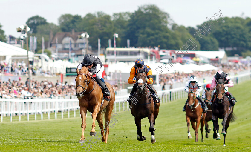 Legend-Of-Xanadu-0002 
 LEGEND OF XANADU (William Buick) beats SELF PRAISE (centre) in The Cazoo Woodcote British EBF Stakes
Epsom 3 Jun 2022 - Pic Steven Cargill / Racingfotos.com