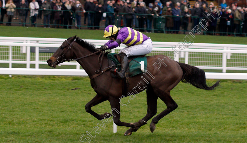 Agrapart-0004 
 AGRAPART (Lizzie Kelly) wins The galliardhomes.com Cleeve Hurdle Cheltenham 27 Jan 2018 - Pic Steven Cargill / Racingfotos.com