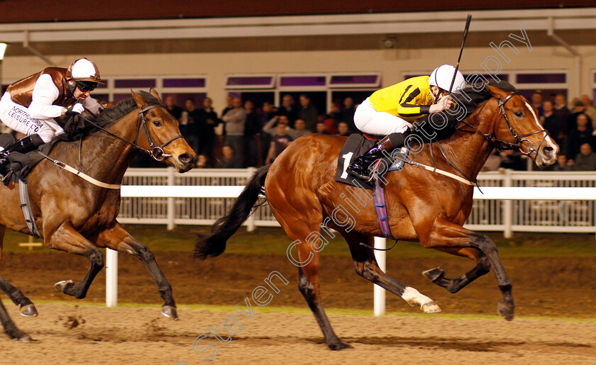 Best-Blue-0003 
 BEST BLUE (Cameron Noble) beats FLEETING FREEDOM (left) in The Weatherbys General Stud Book Online British EBF Maiden Stakes Chelmsford 21 Dec 2017 - Pic Steven Cargill / Racingfotos.com