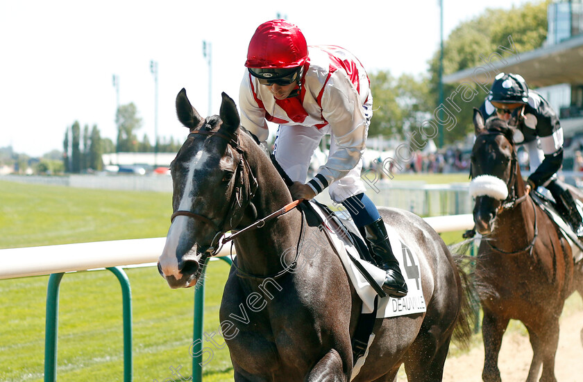 Make-Me-King-0001 
 MAKE ME KING (Mickael Barzalona)
Deauville 6 Aug 2022 - Pic Steven Cargill / Racingfotos.com