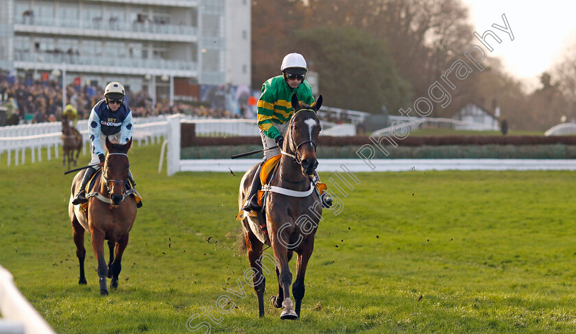 Jonbon-0012 
 JONBON (Nico de Boinville) winner of The Betfair Tingle Creek Chase
Sandown 9 Dec 2023 - Pic Steven Cargill / Racingfotos.com