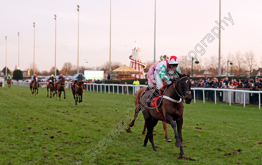 Kayf-Grace-0001 
 KAYF GRACE (Nico de Boinville) wins The 32Red Download The App Handicap Hurdle Kempton 27 Dec 2017 - Pic Steven Cargill / Racingfotos.com