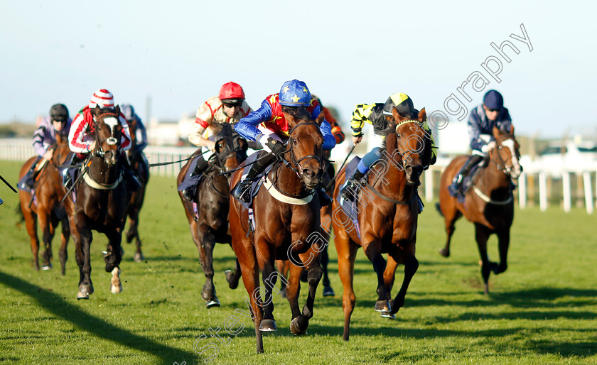 Coco-Hill-0004 
 COCO HILL (Ross Coakley) wins The At The Races App Market Movers Nursery
Yarmouth 18 Oct 2022 - Pic Steven Cargill / Racingfotos.com