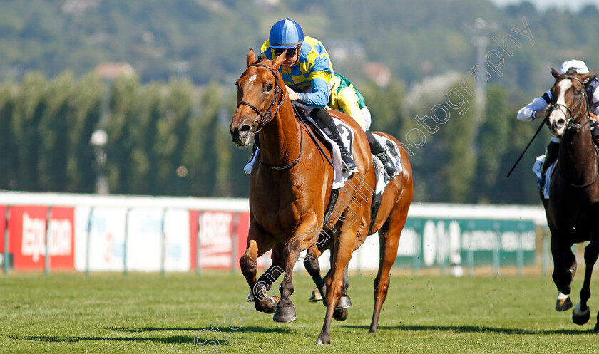 Coeur-De-Pierre-0003 
 COEUR DE PIERRE (T Piccone) wins The Prix du Cercle
Deauville 7 Aug 2022 - Pic Steven Cargill / Racingfotos.com