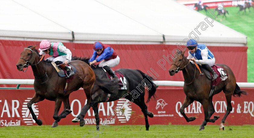 Bluestocking-0013 
 BLUESTOCKING (Rossa Ryan) wins The Qatar Prix de l'Arc de Triomphe
Longchamp 6 Oct 2024 - Pic Steven Cargill / Racingfotos.com