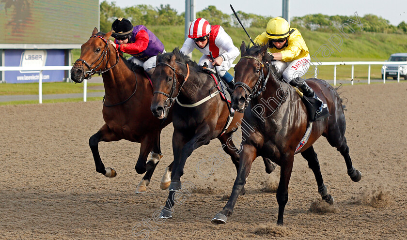 Kaheall-0002 
 KAHEALL (right, Tom Marquand) beats FINAL VOYAGE (centre) and INVEIGLE (left) in The chelmsfordcityracecourse.com Handicap
Chelmsford 3 Jun 2021 - Pic Steven Cargill / Racingfotos.com