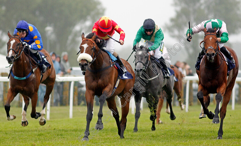 Rectory-Road-0003 
 RECTORY ROAD (Kieran O'Neill) beats LOWNDES SQUARE (right) in The Sky Sports Racing Sky 415 Handicap
Yarmouth 1 Jul 2021 - Pic Steven Cargill / Racingfotos.com