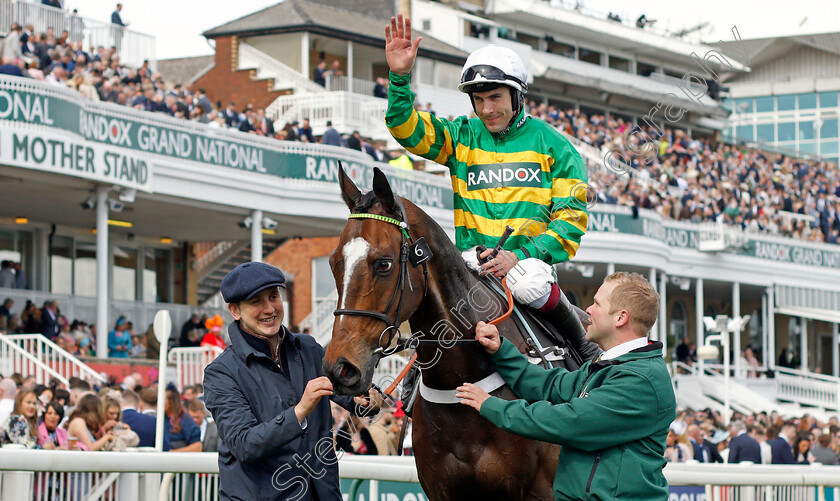 Jonbon-0004 
 JONBON (Aidan Coleman) winner of The Betway Top Novices Hurdle
Aintree 8 Apr 2022 - Pic Steven Cargill / Racingfotos.com