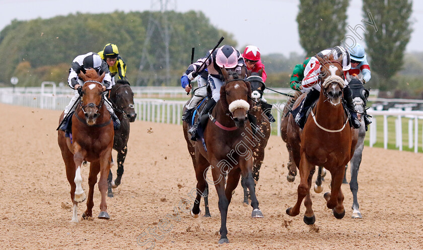 Dulla-Bhatti-0004 
 DULLA BHATTI (centre, Paul Mulrennan) beats VOLTAIC (right) in The Cazoo Handicap
Southwell 4 Oct 2022 - Pic Steven Cargill / Racingfotos.com