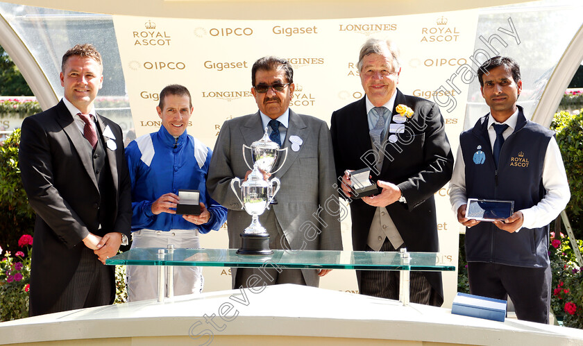 Eqtidaar-0015 
 Presentation by Michael Owen to Hamdan Al Maktoum, Sir Michael Stoute and Jim Crowley for The Commonwealth Cup won by EQTIDAAR
Royal Ascot 22 Jun 2018 - Pic Steven Cargill / Racingfotos.com