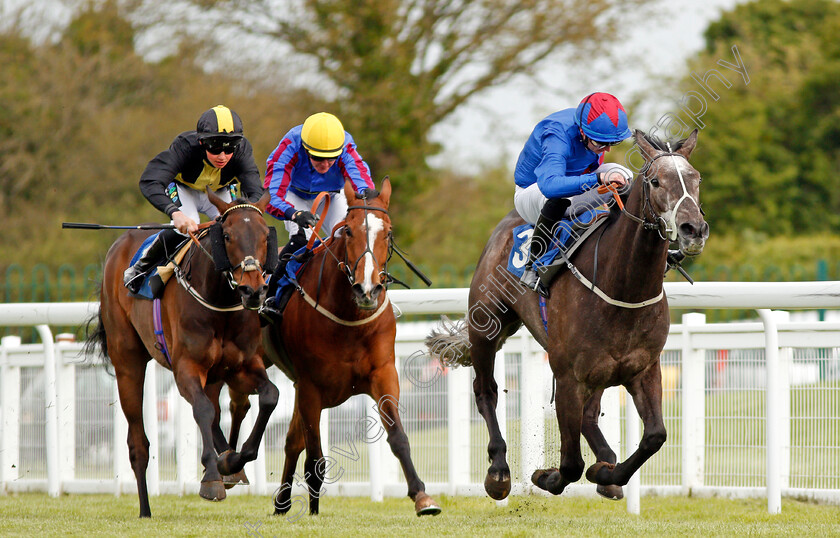 Master-Grey-0002 
 MASTER GREY (William Carson) beats SAY ABOUT IT (centre) and SEASEARCH (left) in The Matthew & Matthew Solicitors Handicap Salisbury 30 Apr 2018 - Pic Steven Cargill / Racingfotos.com