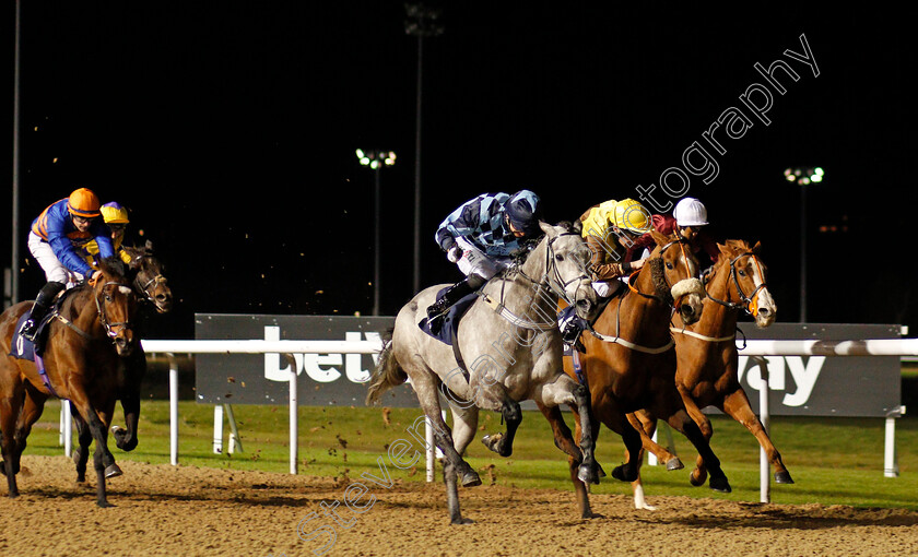 Muftakker-0001 
 MUFTAKKER (left, Jack Garritty) beats SPLASH OF VERVE (yellow) in The Heed Your Hunch At Betway Handicap Div1
Wolverhampton 24 Nov 2020 - Pic Steven Cargill / Racingfotos.com