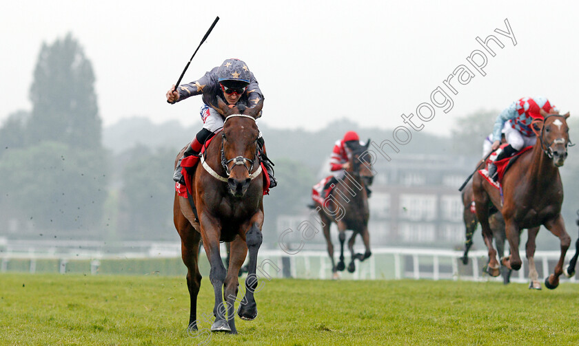 Magic-Circle-0003 
 MAGIC CIRCLE (Fran Berry) wins The Matchbook VIP Henry II Stakes Sandown 24 May 2018 - Pic Steven Cargill / Racingfotos.com