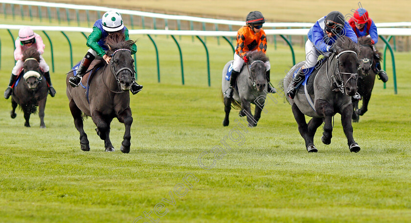 Briar-Smokey-Joe-0004 
 BRIAR SMOKEY JOE (right, Zak Kent) beats CRANFORD FANTASTIC (left, Lucas Murphy) in The Shetland Pony Grand National Flat Race
Newmarket 27 Sep 2019 - Pic Steven Cargill / Racingfotos.com