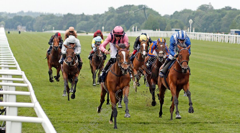 Loving-Dream-0004 
 LOVING DREAM (left, Robert Havlin) beats ESHAADA (right) in The Ribblesdale Stakes
Royal Ascot 17 Jun 2021 - Pic Steven Cargill / Racingfotos.com